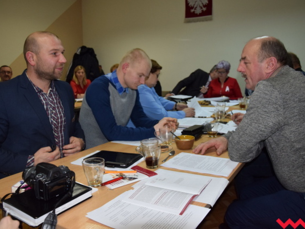 Podwyżki wynagrodzenia wójta i diet radnych w Kołaczkowie