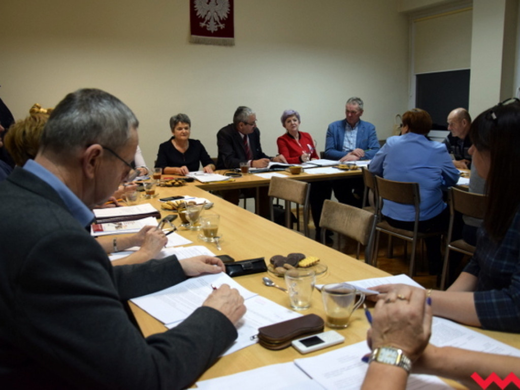 Podwyżki wynagrodzenia wójta i diet radnych w Kołaczkowie