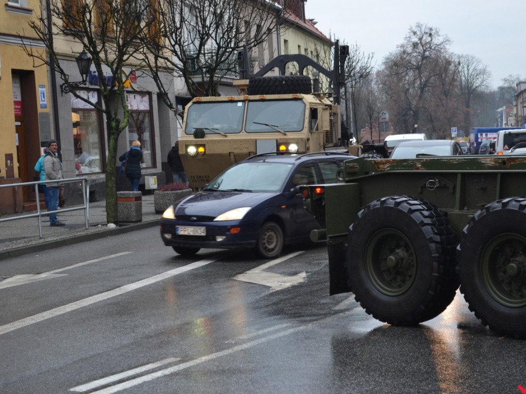 Centrum Wrześni znów zablokowane przez amerykańskie pojazdy wojskowe