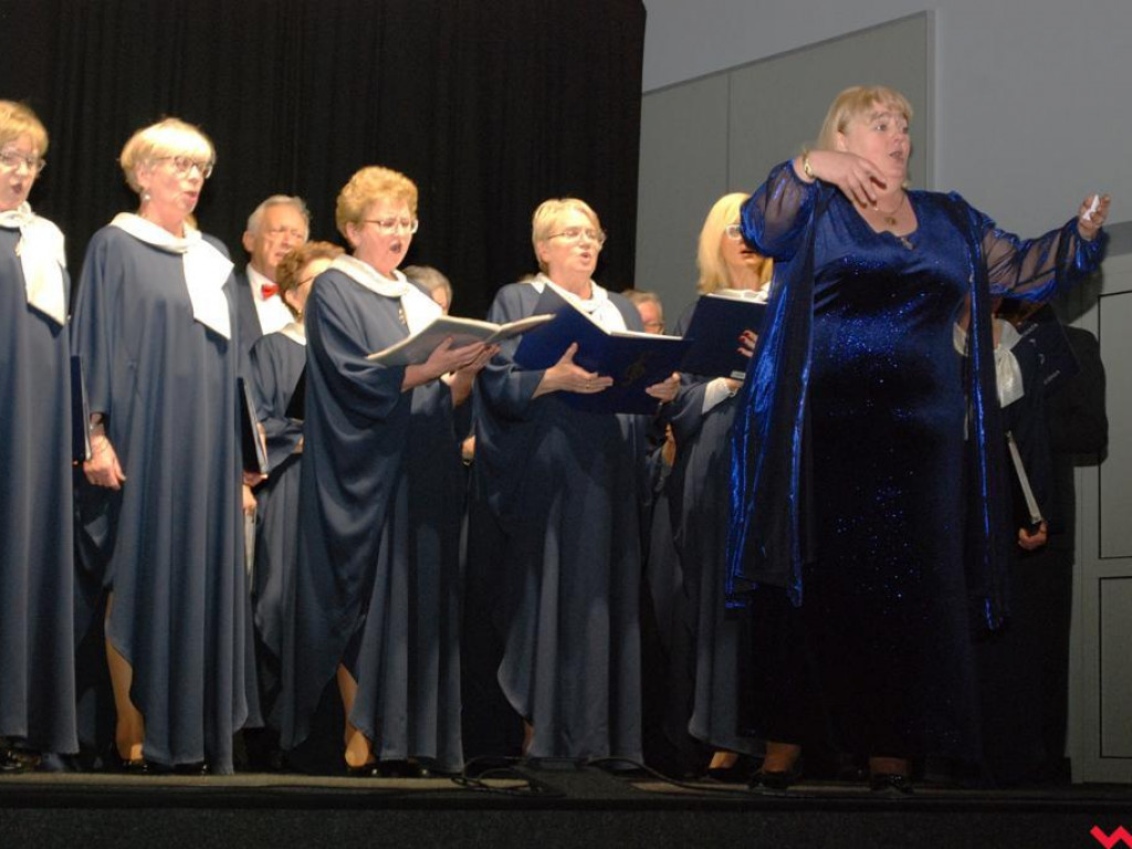 Chór Camerata w koncercie „Z kolędą i nie tylko” w Pyzdrach