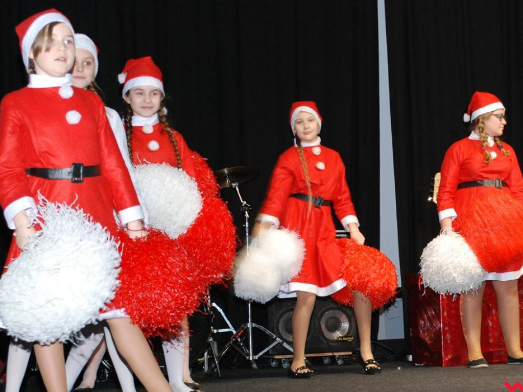 Chór Camerata w koncercie „Z kolędą i nie tylko” w Pyzdrach