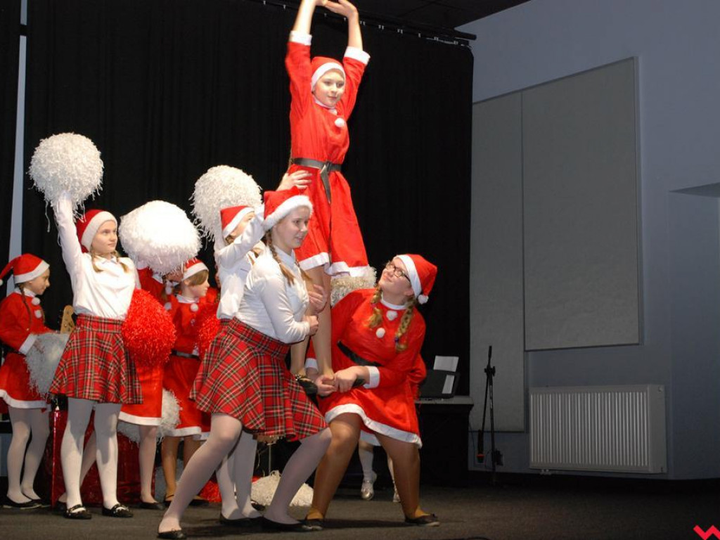Chór Camerata w koncercie „Z kolędą i nie tylko” w Pyzdrach