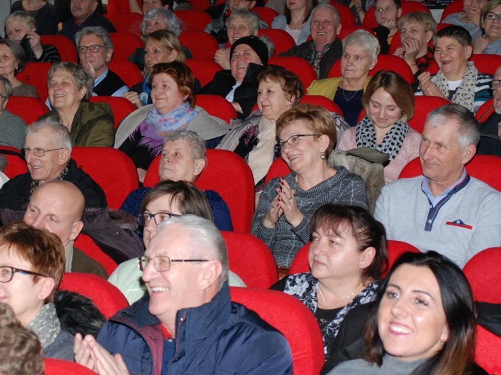 Chór Camerata w koncercie „Z kolędą i nie tylko” w Pyzdrach