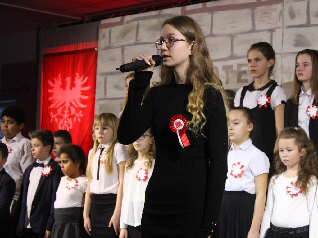 Przygotowali opowieść o powstaniu i otrzymali gromkie oklaski