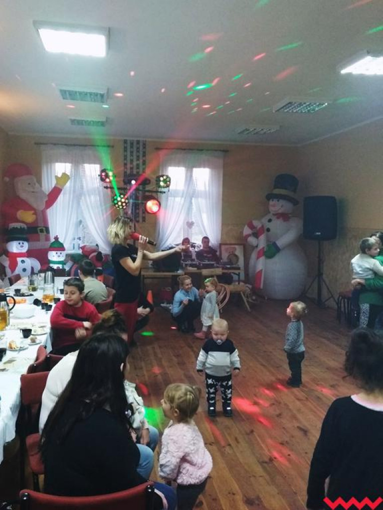 Świąteczne spotkanie dla dzieci w Ratajach