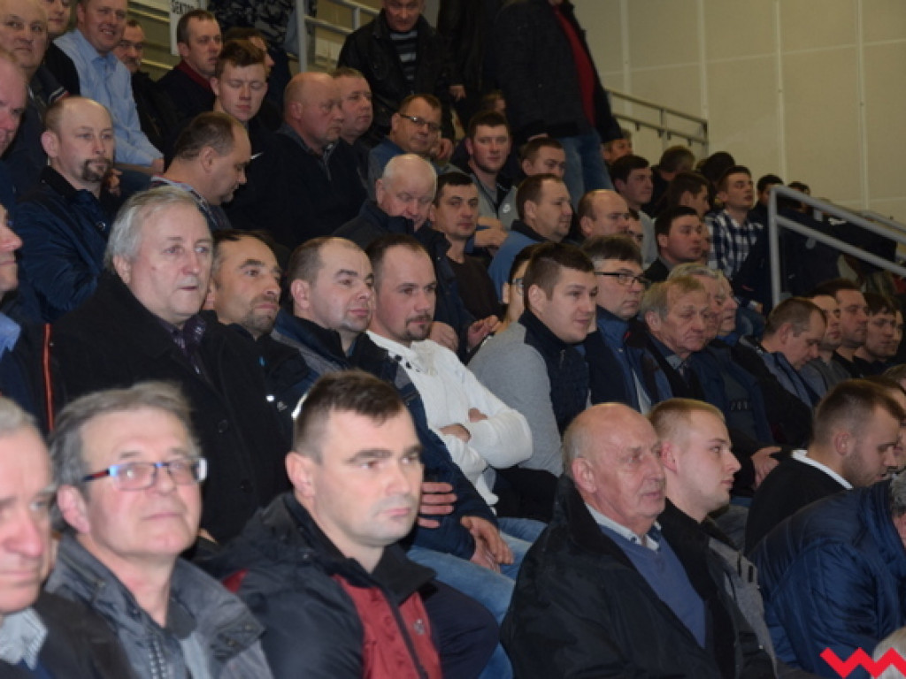 Charyzmatyczny lider AgroUnii podbija serca rolników. Rosną szeregi nowego związku
