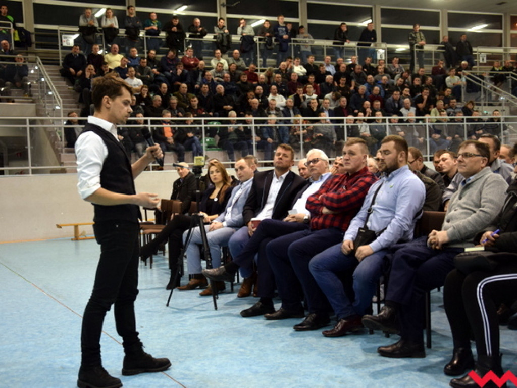 Charyzmatyczny lider AgroUnii podbija serca rolników. Rosną szeregi nowego związku