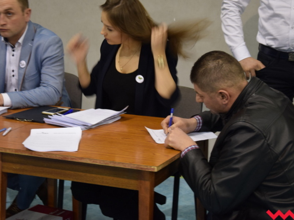 Charyzmatyczny lider AgroUnii podbija serca rolników. Rosną szeregi nowego związku