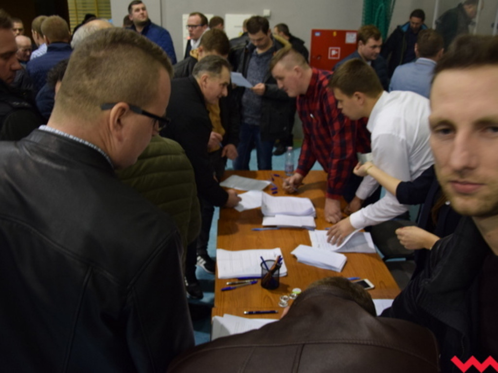 Charyzmatyczny lider AgroUnii podbija serca rolników. Rosną szeregi nowego związku