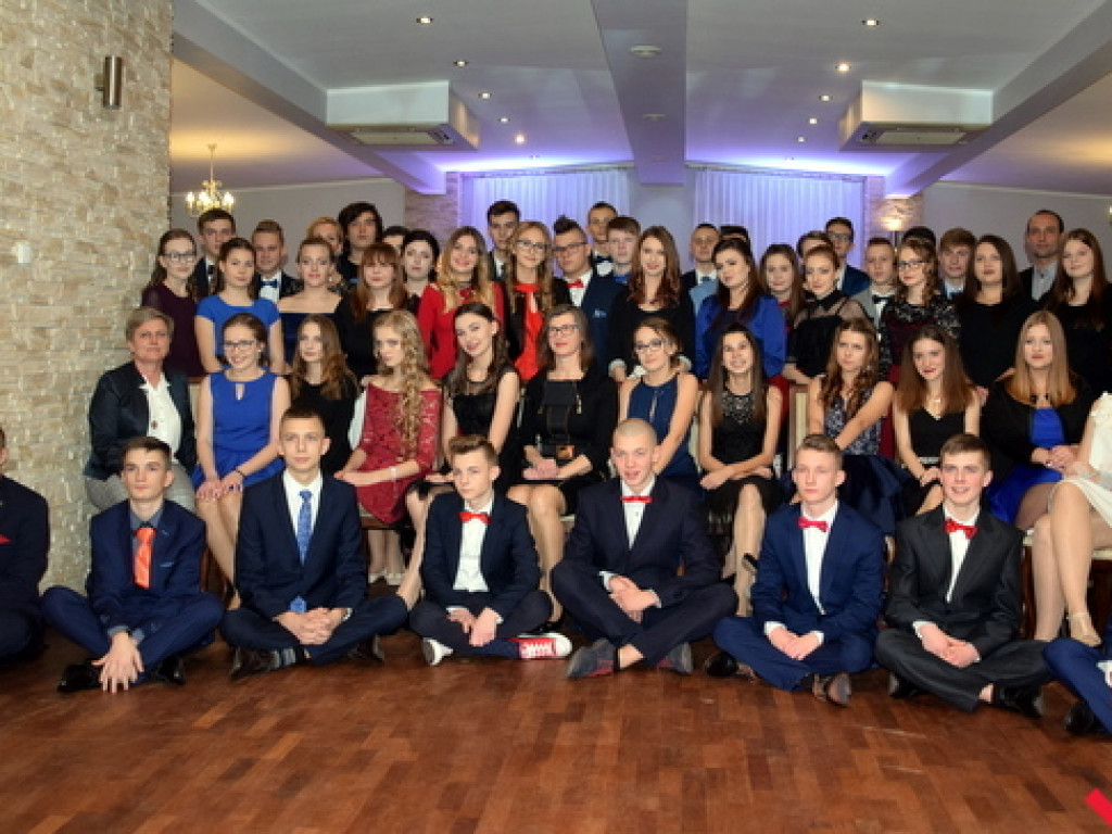 Początek karnawału i ostatni bal Gimnazjum w Kołaczkowie