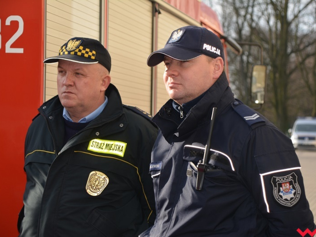 Mundurowi spotkali się z dzieciakami. Te już wiedzą, co zrobić, by ferie były bezpieczne