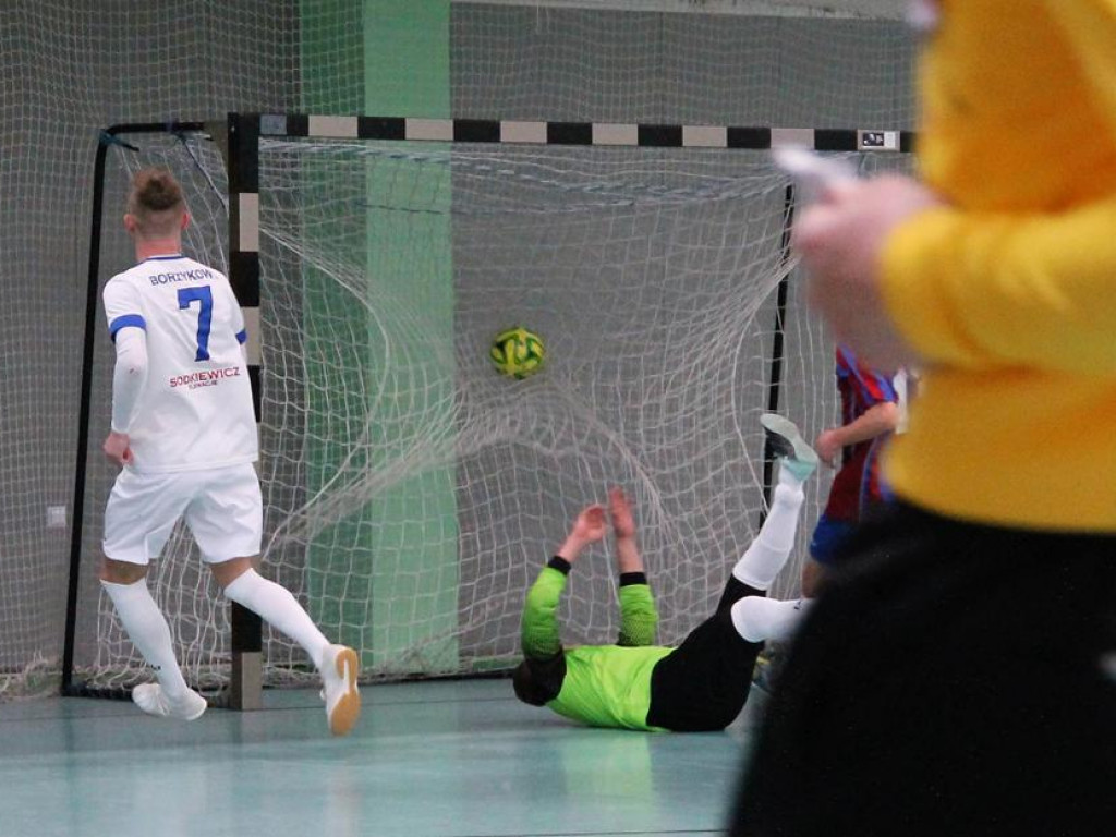 Na czele tabeli Masters i Sodkiewicz Elewacje