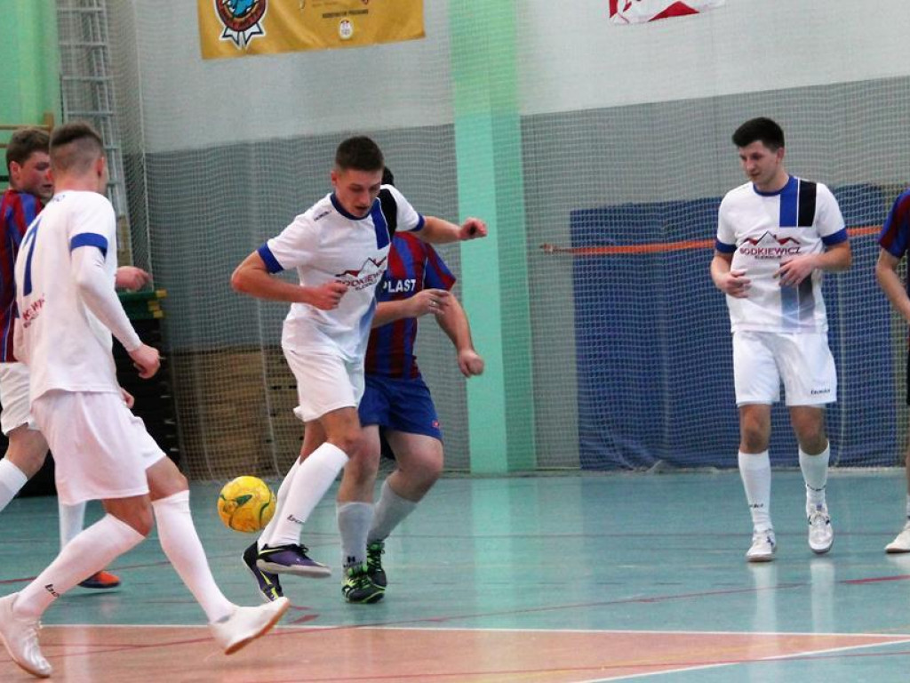 Na czele tabeli Masters i Sodkiewicz Elewacje
