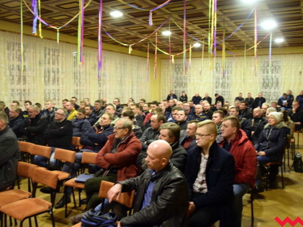 AgroUnia w Sędziwojewie. Tłumy na spotkaniu z Michałem Kołodziejczakiem