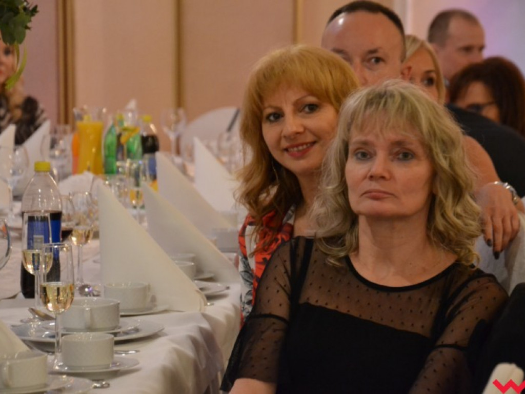 Matura coraz bliżej. Maturzyści „rolnika” zatańczyli poloneza