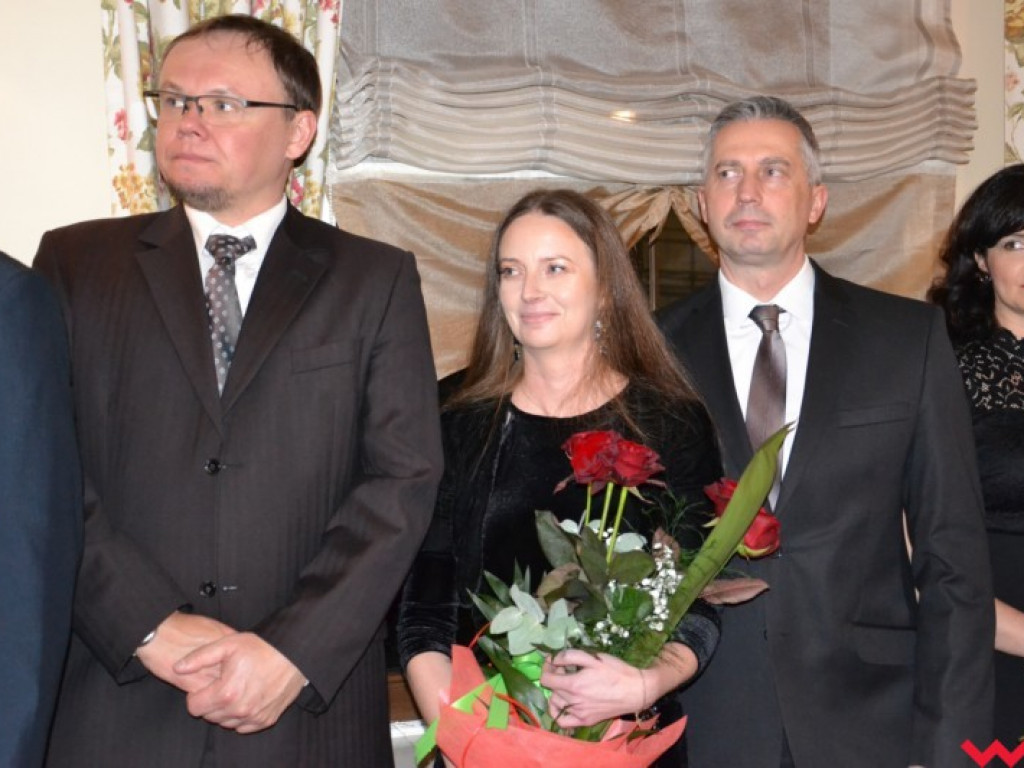 Matura coraz bliżej. Maturzyści „rolnika” zatańczyli poloneza