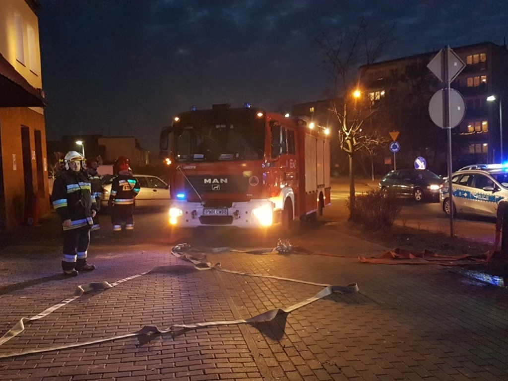 Pożar instalacji elektrycznej w centrum Wrześni. Na szczęście bez ofiar