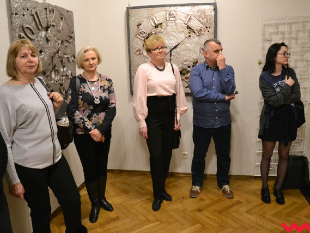 Falliczne czołgi, potworne Teletubisie. Mocna, prowokacyjna sztuka we wrzesińskim muzeum