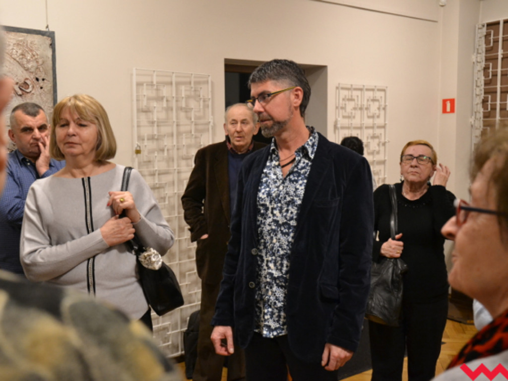 Falliczne czołgi, potworne Teletubisie. Mocna, prowokacyjna sztuka we wrzesińskim muzeum