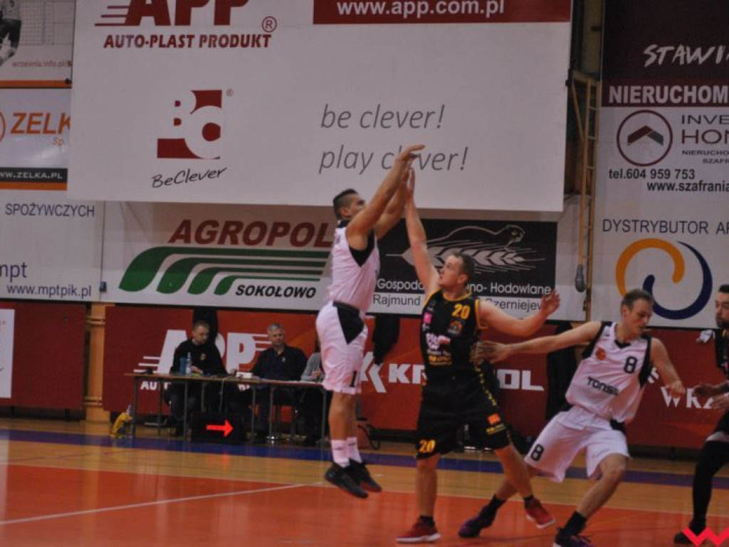 Wicelider za mocny. Koszykarze MKS Września pokonani we własnej hali