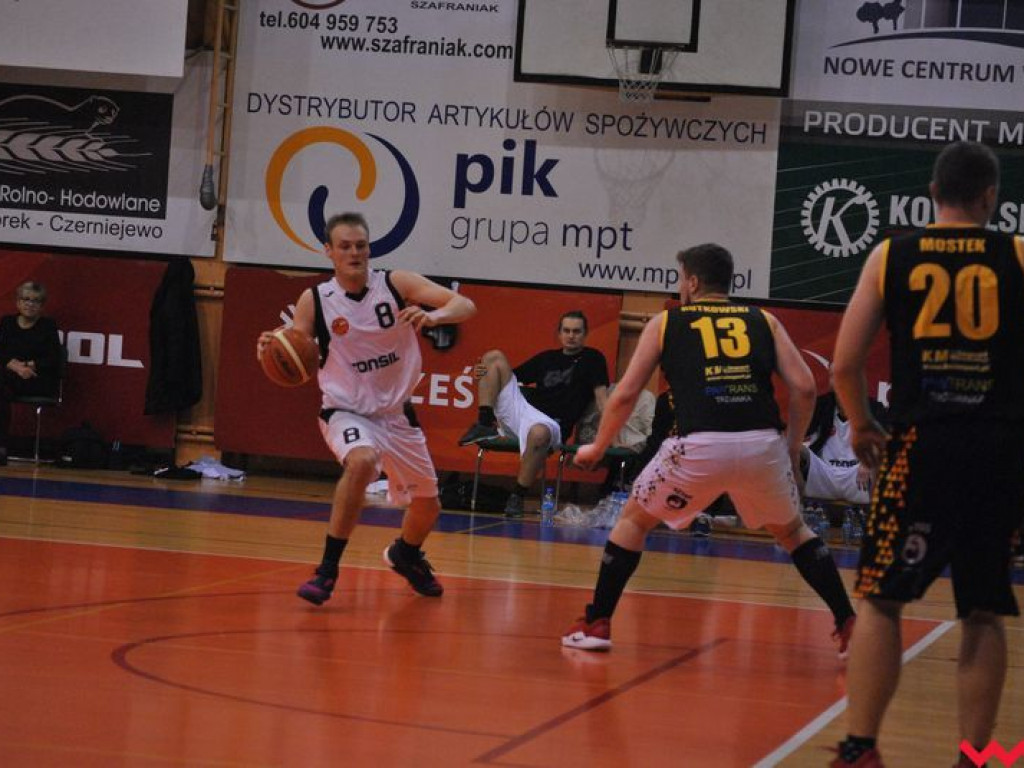 Wicelider za mocny. Koszykarze MKS Września pokonani we własnej hali