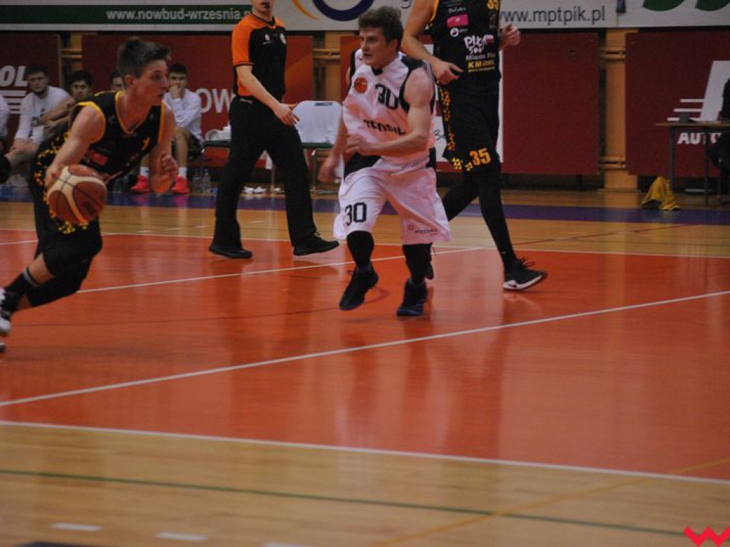 Wicelider za mocny. Koszykarze MKS Września pokonani we własnej hali
