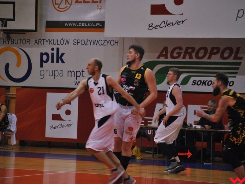 Wicelider za mocny. Koszykarze MKS Września pokonani we własnej hali