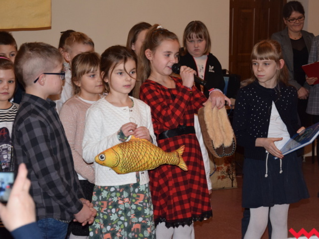 Wzruszająca impreza z okazji Dnia Babci i Dziadka we Wszemborzu