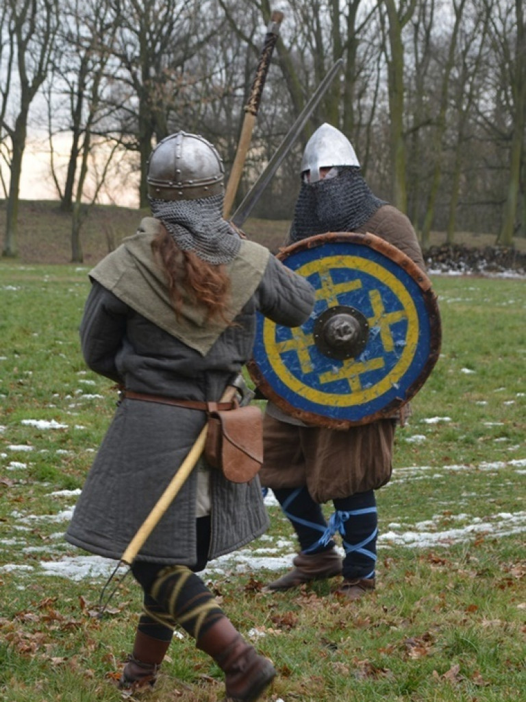Wojowie ze Stowarzyszenia „Aurea Tempora” przetrwali zimę w Grzybowie