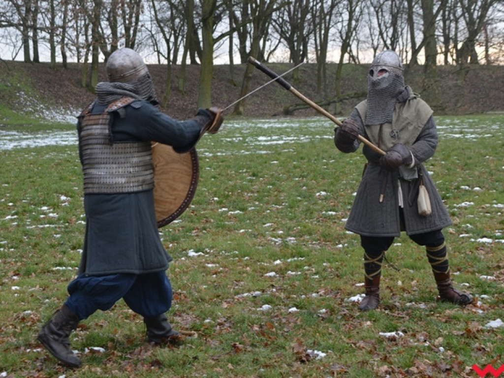 Wojowie ze Stowarzyszenia „Aurea Tempora” przetrwali zimę w Grzybowie