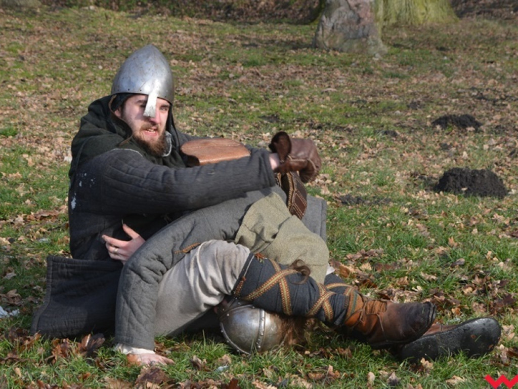 Wojowie ze Stowarzyszenia „Aurea Tempora” przetrwali zimę w Grzybowie