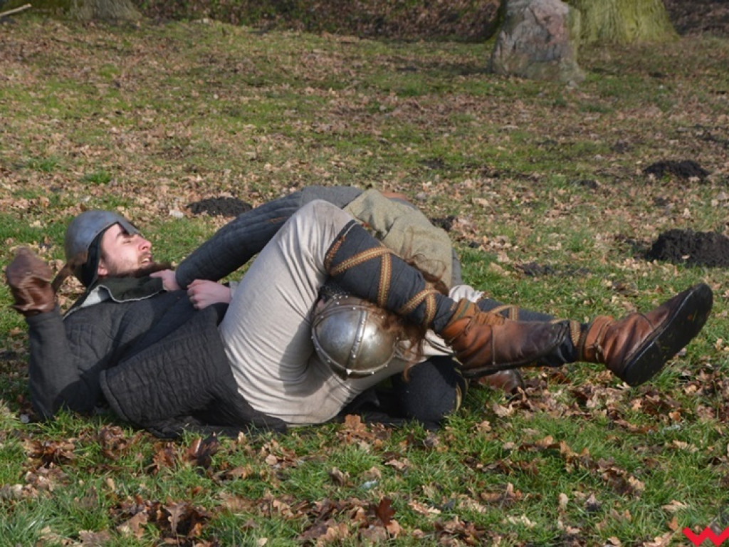 Wojowie ze Stowarzyszenia „Aurea Tempora” przetrwali zimę w Grzybowie