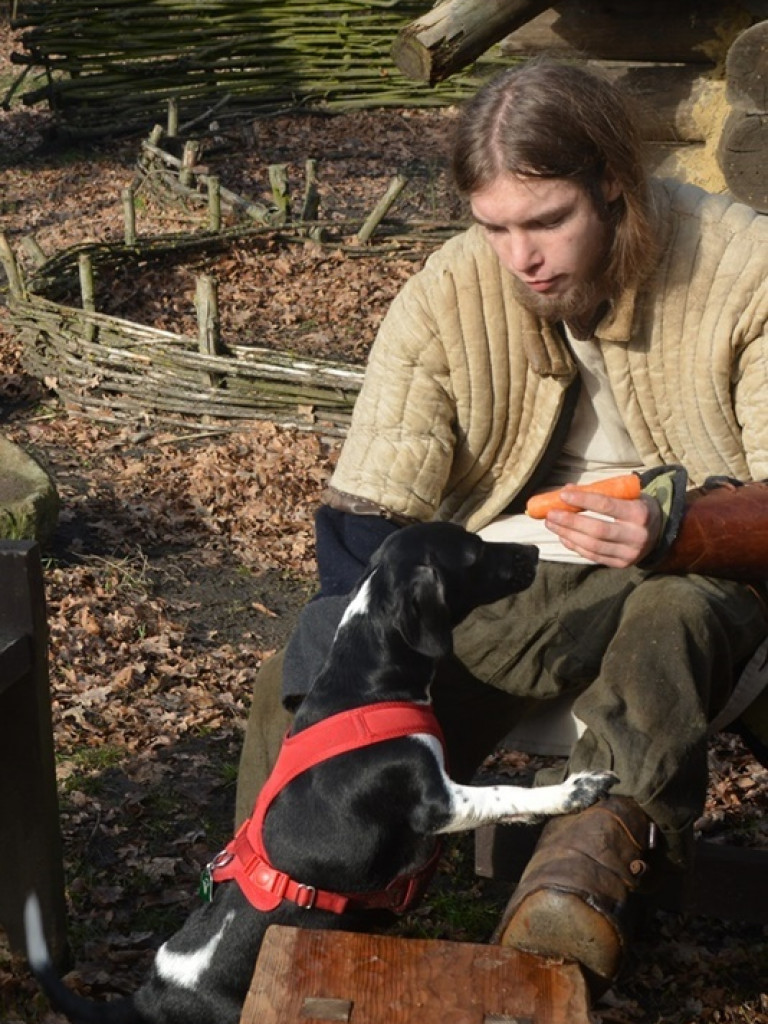 Wojowie ze Stowarzyszenia „Aurea Tempora” przetrwali zimę w Grzybowie