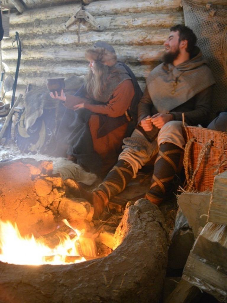 Wojowie ze Stowarzyszenia „Aurea Tempora” przetrwali zimę w Grzybowie