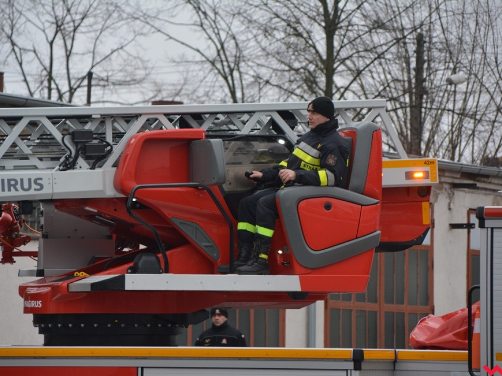 Młodzież z „szóstki” zbudowała sondę badawczą i przetestowała ją dzięki uprzejmości straży