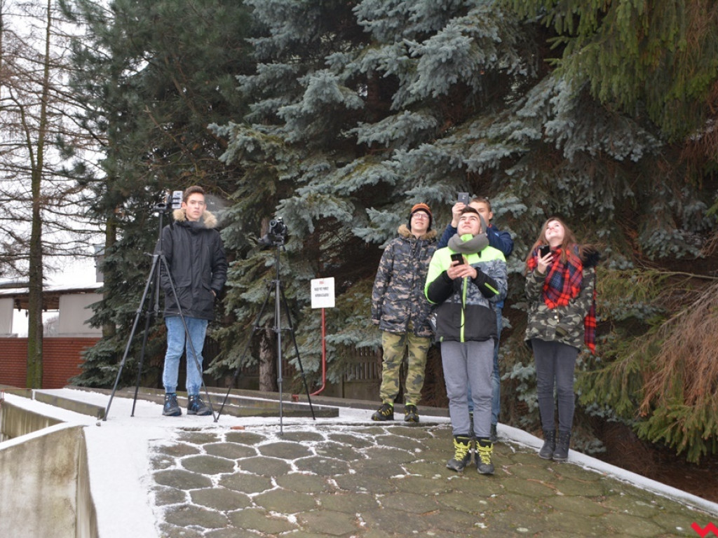 Młodzież z „szóstki” zbudowała sondę badawczą i przetestowała ją dzięki uprzejmości straży