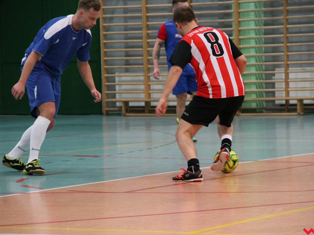 Halówka wchodzi w decydującą fazę