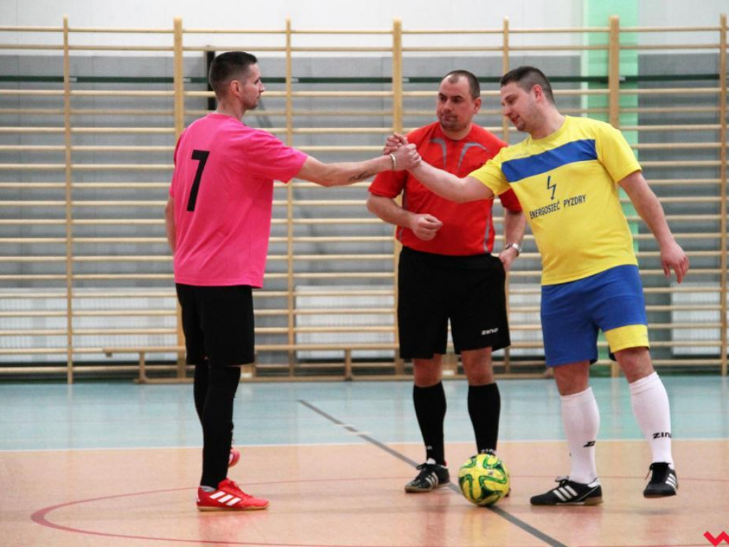 Halówka wchodzi w decydującą fazę