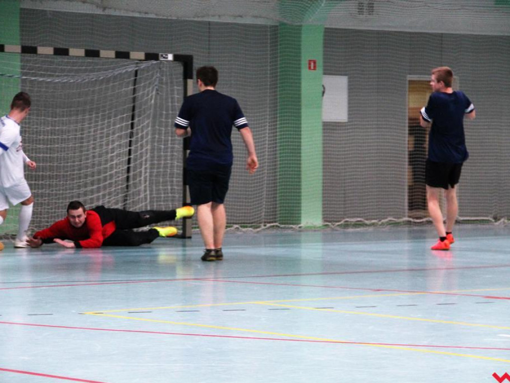 Halówka wchodzi w decydującą fazę