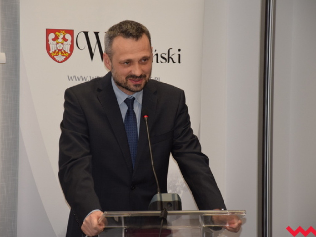 Radny PiS-u na tropie afery w PCPR. Rada powiatu znowu dotuje szpital