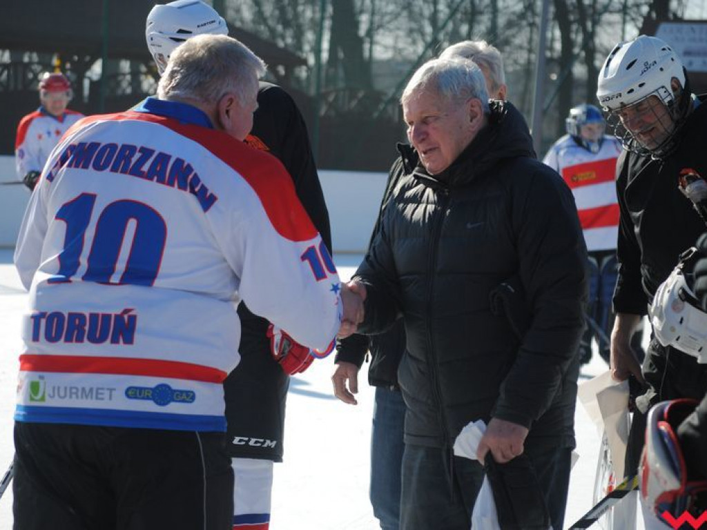 Mecz na podsumowanie pięćdziesięciu lat gry w hokeja na lodzie