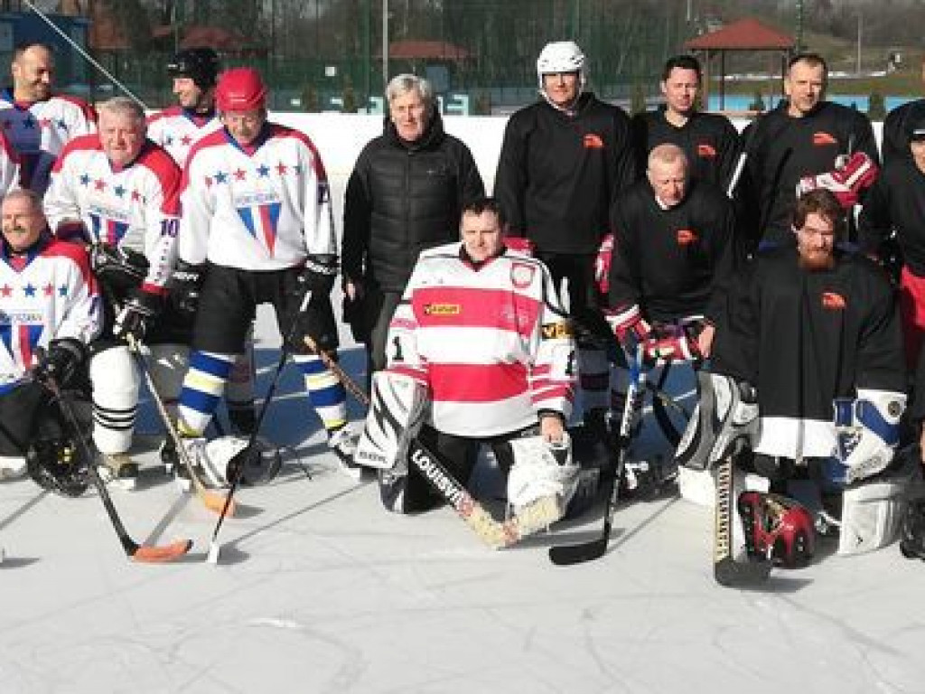 Mecz na podsumowanie pięćdziesięciu lat gry w hokeja na lodzie