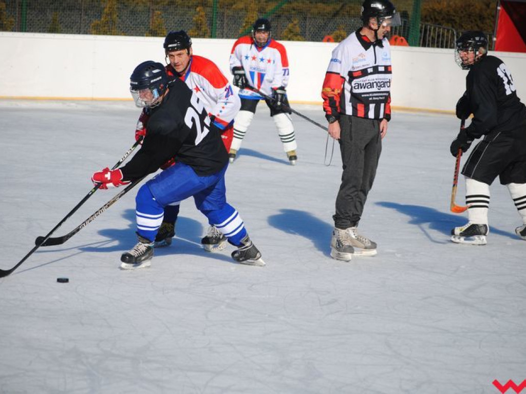 Mecz na podsumowanie pięćdziesięciu lat gry w hokeja na lodzie