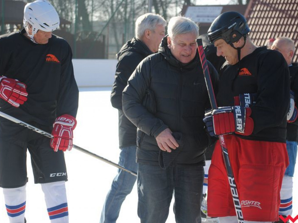 Mecz na podsumowanie pięćdziesięciu lat gry w hokeja na lodzie