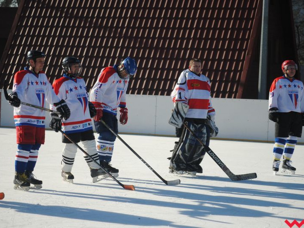 Mecz na podsumowanie pięćdziesięciu lat gry w hokeja na lodzie