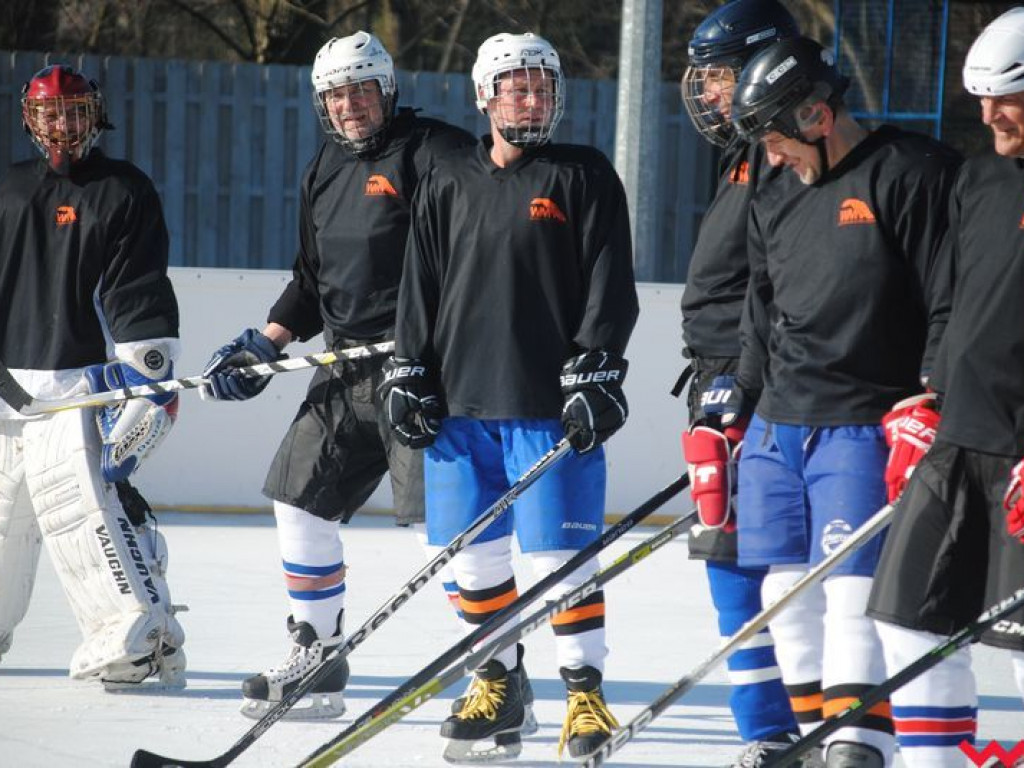 Mecz na podsumowanie pięćdziesięciu lat gry w hokeja na lodzie