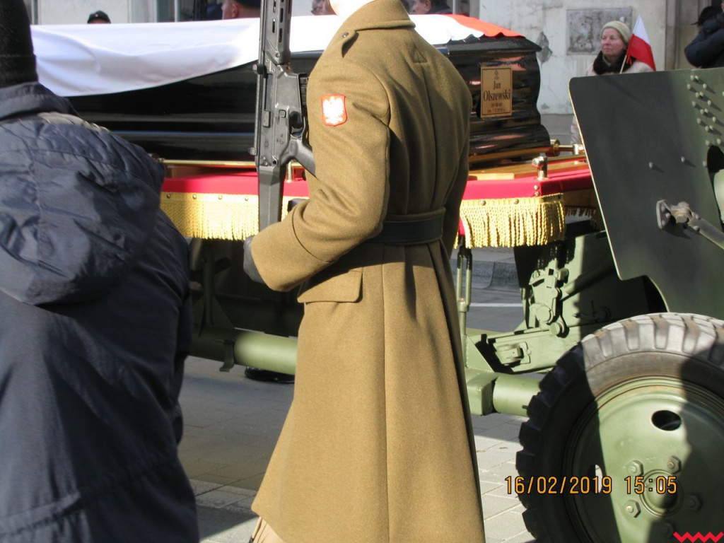 Mieszkańcy powiatu wrzesińskiego uczestniczyli w pogrzebie byłego premiera Jana Olszewskiego