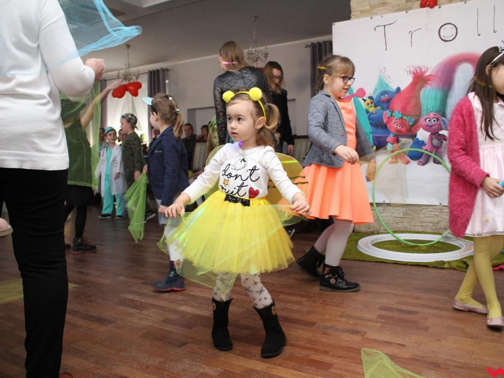 Bal karnawałowy dla dzieci z Parafialnym Zespołem Caritas