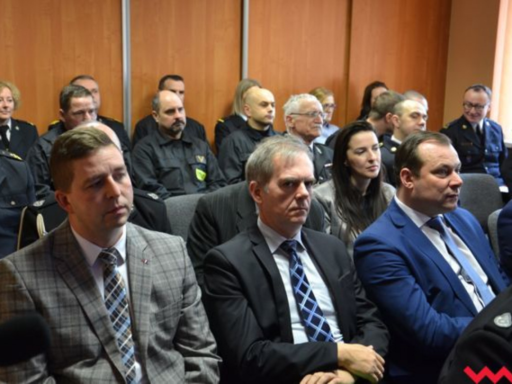 Strażacy podsumowali rok. Oficjalnie przekazano im też kluczyki do podnośnika