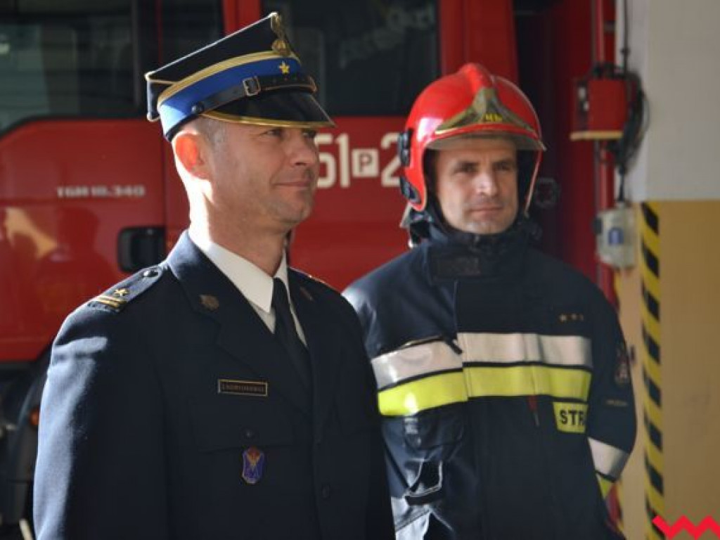 Strażacy podsumowali rok. Oficjalnie przekazano im też kluczyki do podnośnika